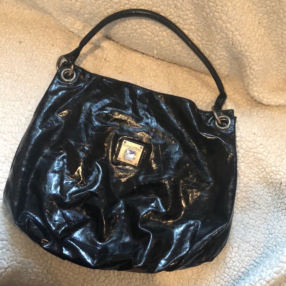 Simply Vera Wang Bucket Wrinkle Bag